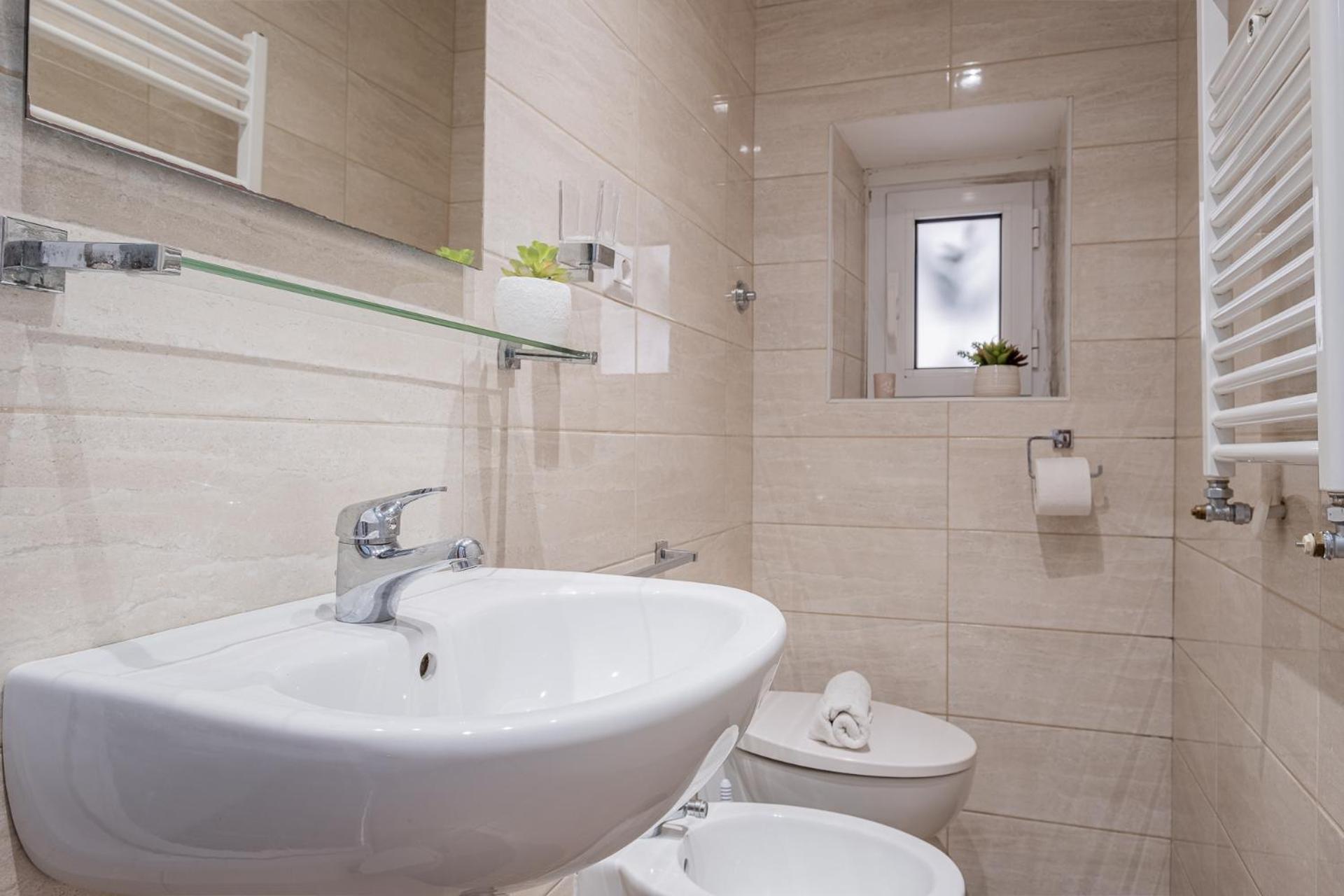 Castel Sant Angelo's Harmonious Appartement *
